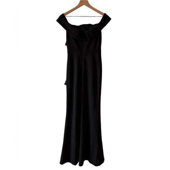 Enchanting Romantic Black Off-the-Shoulder Maxi Dress. Size S - Picture 5 of 6